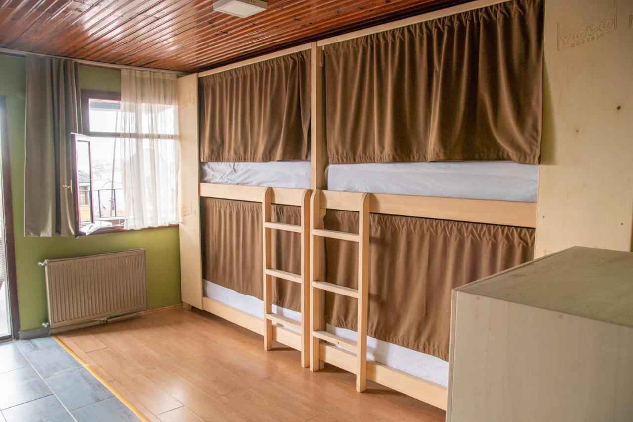 Hostel Yolohostel *
