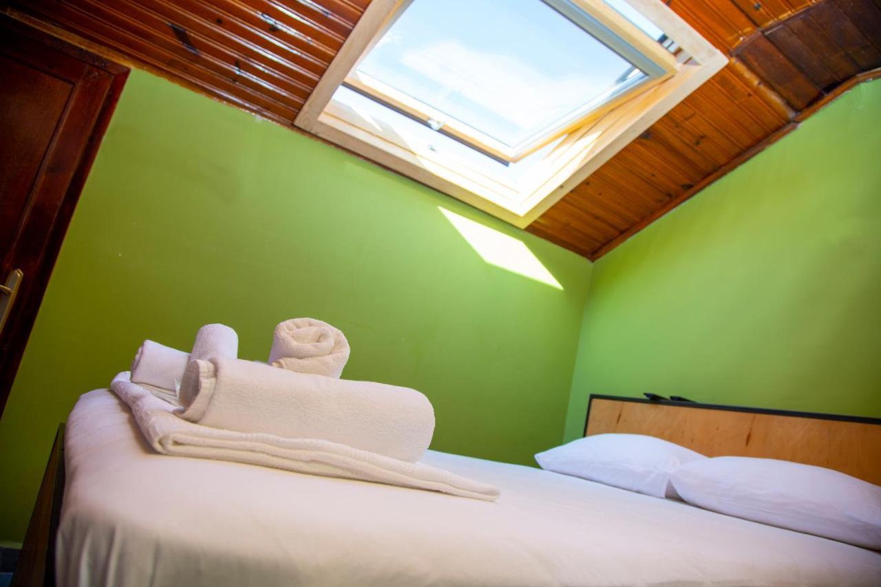Yolohostel Hostel